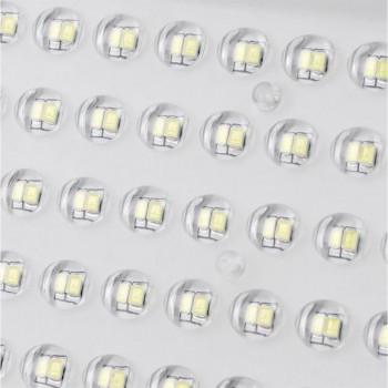 Panou cu proiector solar 100 W, cu LED-uri puternice, telecomanda cu functii multiple, accesorii de fixare incluse Panou cu proiector solar 100 W, cu LED-uri puternice, telecomanda cu functii multiple, accesorii de fixare incluse