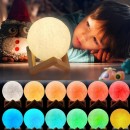 Lampa luna 3D, 15 cm, multicolora, reincarcabila, suport lemn - Dispozitive De Aromaterapie -wowreduceri.ro Lampa luna 3D, 15 cm, multicolora, reincarcabila, suport lemn ( Dispozitive De Aromaterapie )