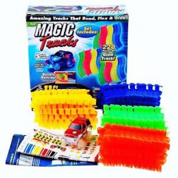 Pista flexibila pentru curse masinute Magic Tracks, 220 piese Pista flexibila pentru curse masinute Magic Tracks, 220 piese