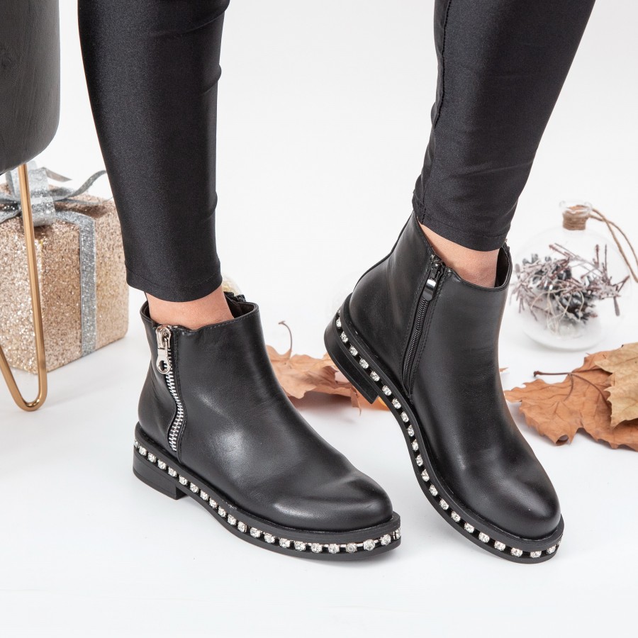Ghete YY1011 Black R3/3/1 - Ghete -wowreduceri.ro Ghete YY1011 Black R3/3/1 - Ghete - wowreduceri.ro
