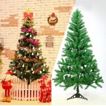 Brad artificial 90 cm, suport inclus Brad artificial 90 cm, suport inclus