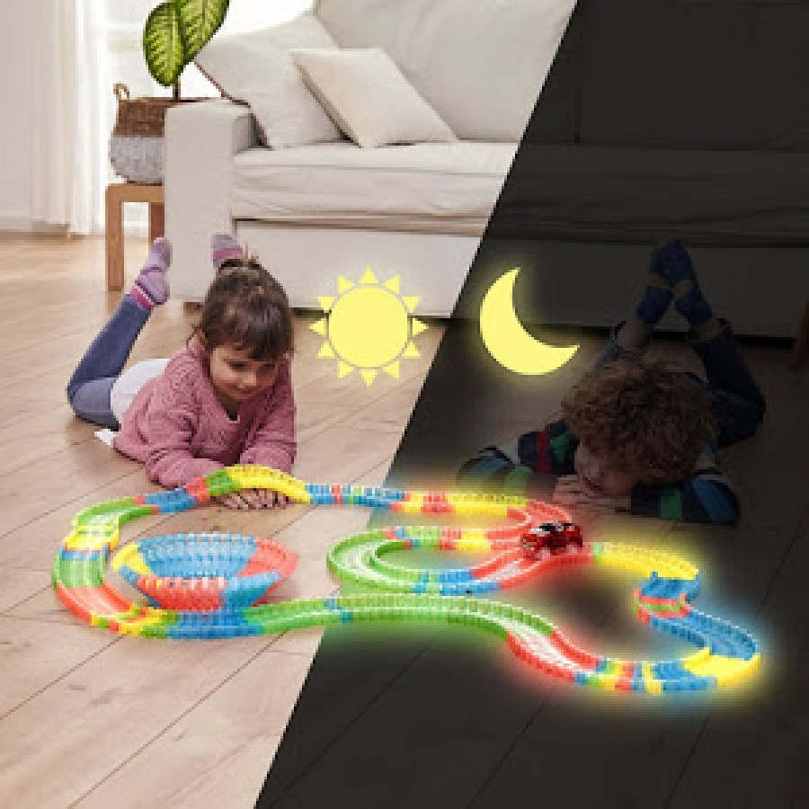 Pista flexibila, cu 165 piese fosforescente + 1 masinuta Jucarie Pista Flexibila Luminoasa Magic Tracks, + Masinuta cu LED, SUPER PRET, cadoul ideal pentru copii COD 0200-122 ( ELECTRONICE )