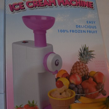 LICHIDARE STOC :APARAT PENTRU FACUT INGHETATA ICE CREAM MACHINE