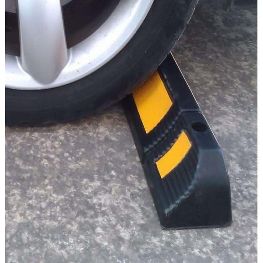 Opritor Roti Auto Pentru Parcare Reflectorizant, 48 cm, Negru/Galben - Truse scule si unelte -wowreduceri.ro Opritor Roti Auto Pentru Parcare Reflectorizant, 48 cm, Negru/Galben ( Truse scule si unelte )