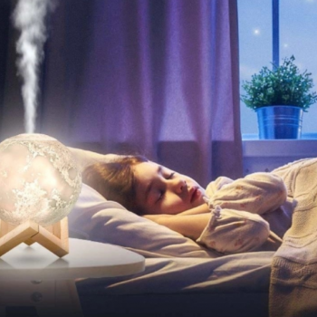 Lampa  de Veghe cu  Difuzor Aromaterapie in Forma de Luna, Umidificator, plus 12 Uleiuri Aromaterapie CADOU Lampa  de Veghe cu  Difuzor Aromaterapie in Forma de Luna, Umidificator, plus 12 Uleiuri Aromaterapie CADOU