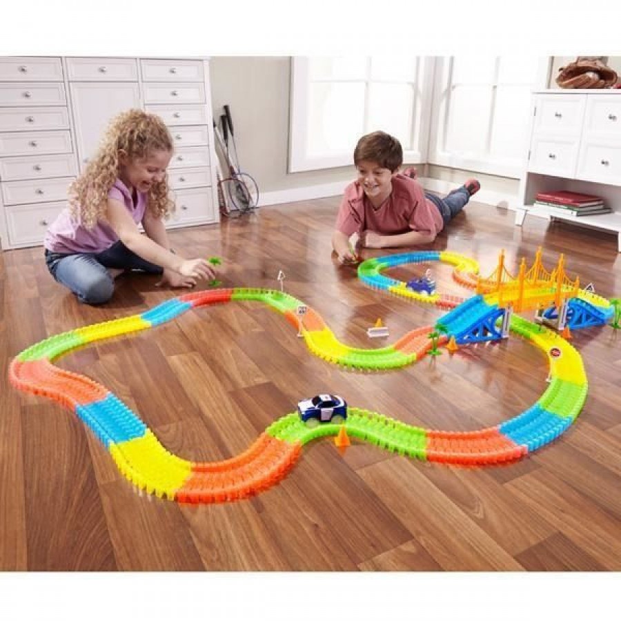 Pista Flexibila Magic Tracks, 220 Piese + Masinuta LED - Lumea Copiilor -wowreduceri.ro Pista Flexibila Magic Tracks, 220 Piese + Masinuta LED ( Lumea Copiilor )